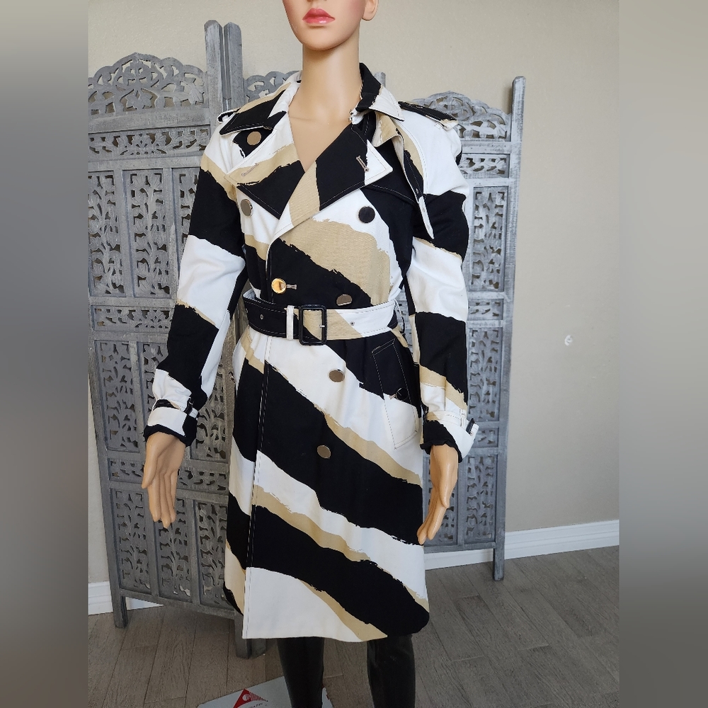 Black/White/Tan Black/White/Tan Zebra Pattern Printed Coat/Trench Coat - Picture 1 of 11